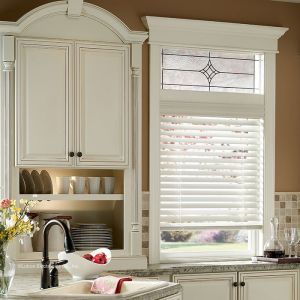 Lutron Smart Wood Blinds - Battery Operated