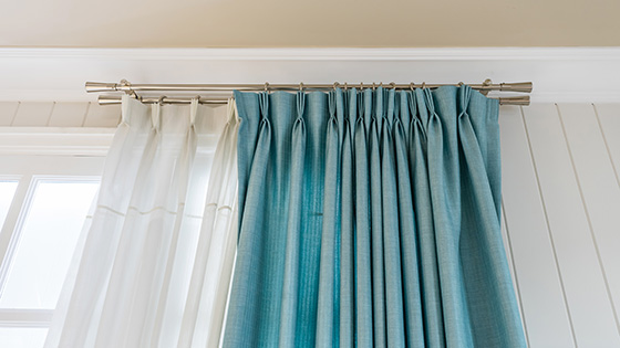 Bay Window Curtain Tracks: Made to Measure vs. Off the Shelf